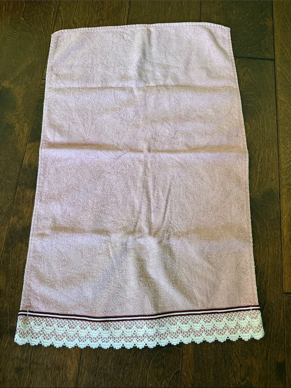 Vintage Cannon Monticello Pink Cotton MCM Crochet Lace Trim Boho Hand Towel